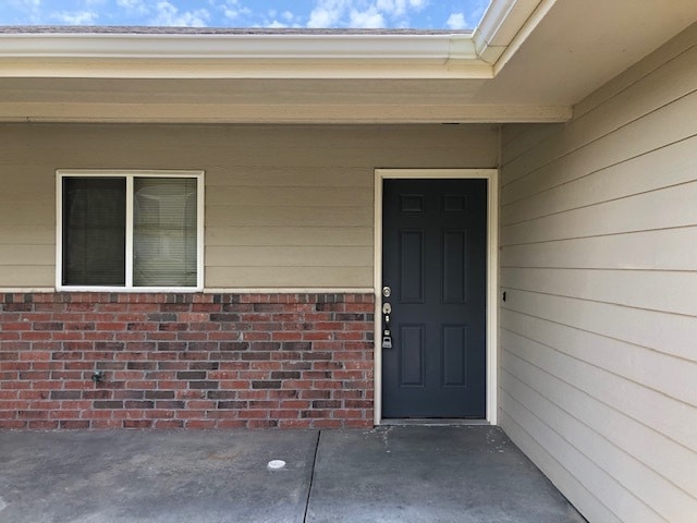 Building Photo - 726 Highland Ridge Dr
