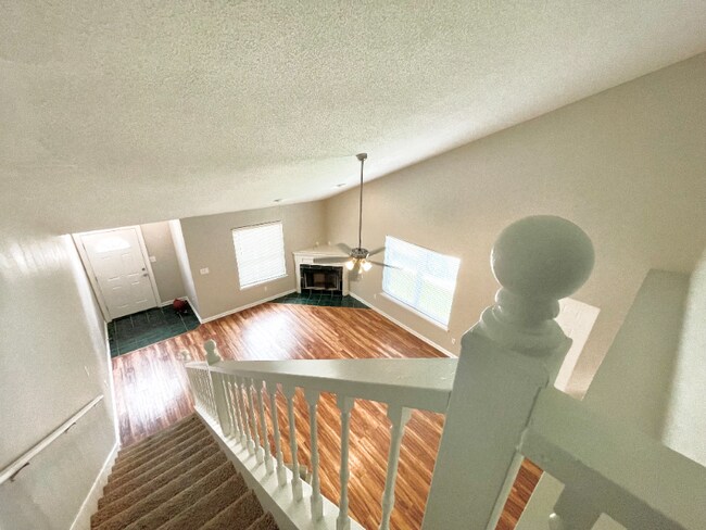 Building Photo - 2552 Golden Park Ln