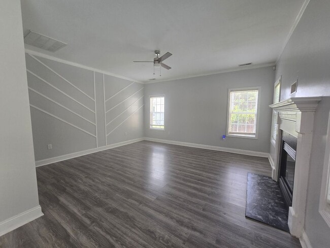 Building Photo - New Listing!!!