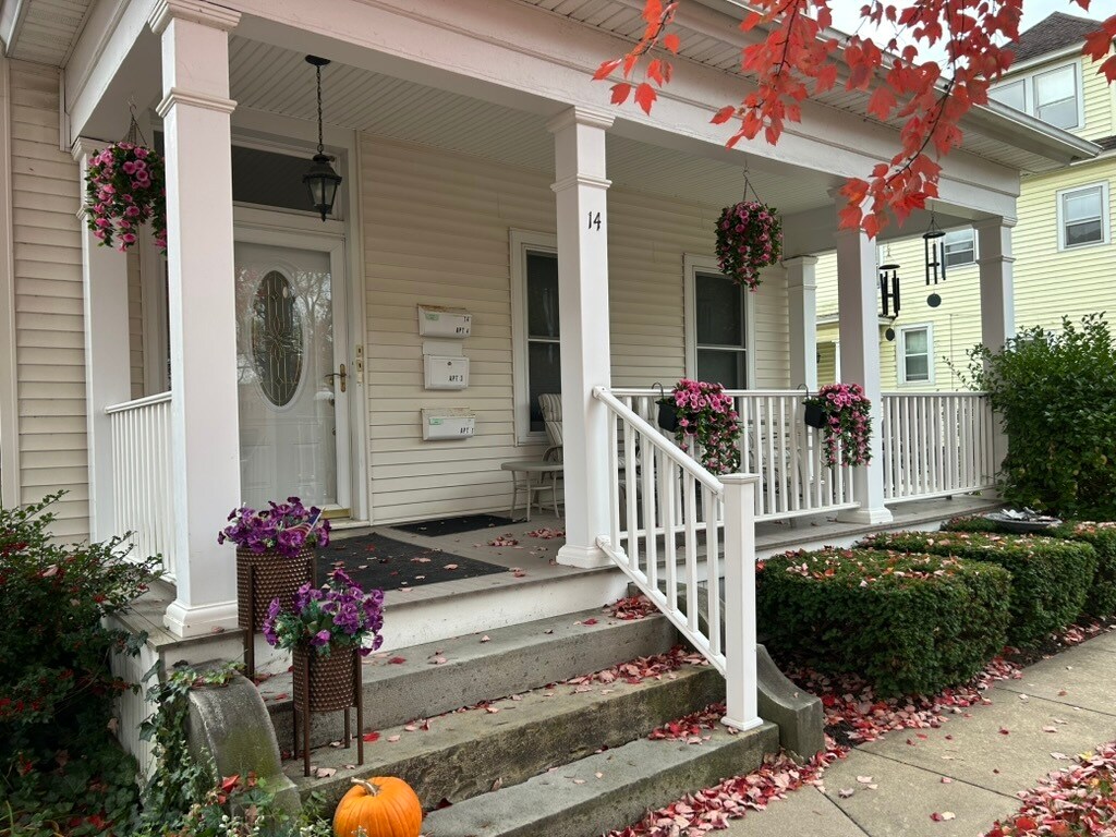 Building Photo - 14 Conewango Ave