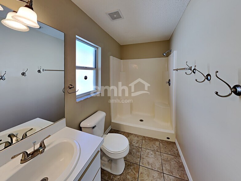 Building Photo - 7831 Chadwick Dr