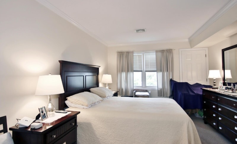 Building Photo - 351 Pemberwick Rd