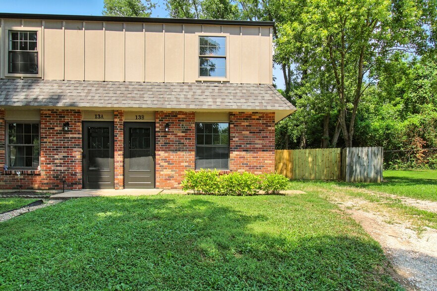Building Photo - 13 Miller Park Rd