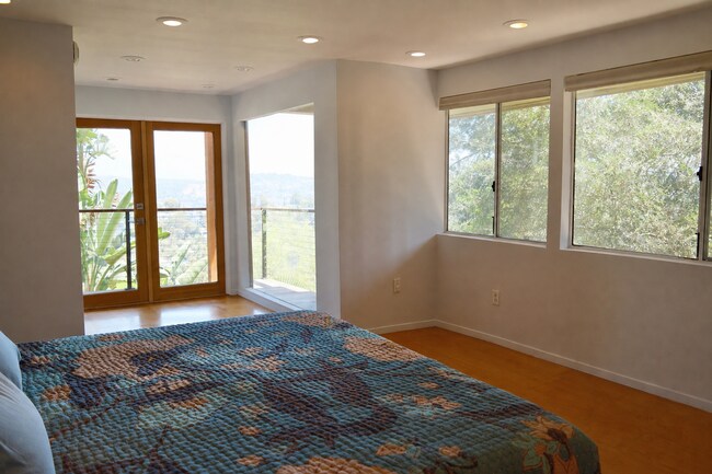 Building Photo - Stunning 2 bed/ 2 Bath Mid Century Modern Mount Washington Home with Panoramic Views, Floor to Ce...