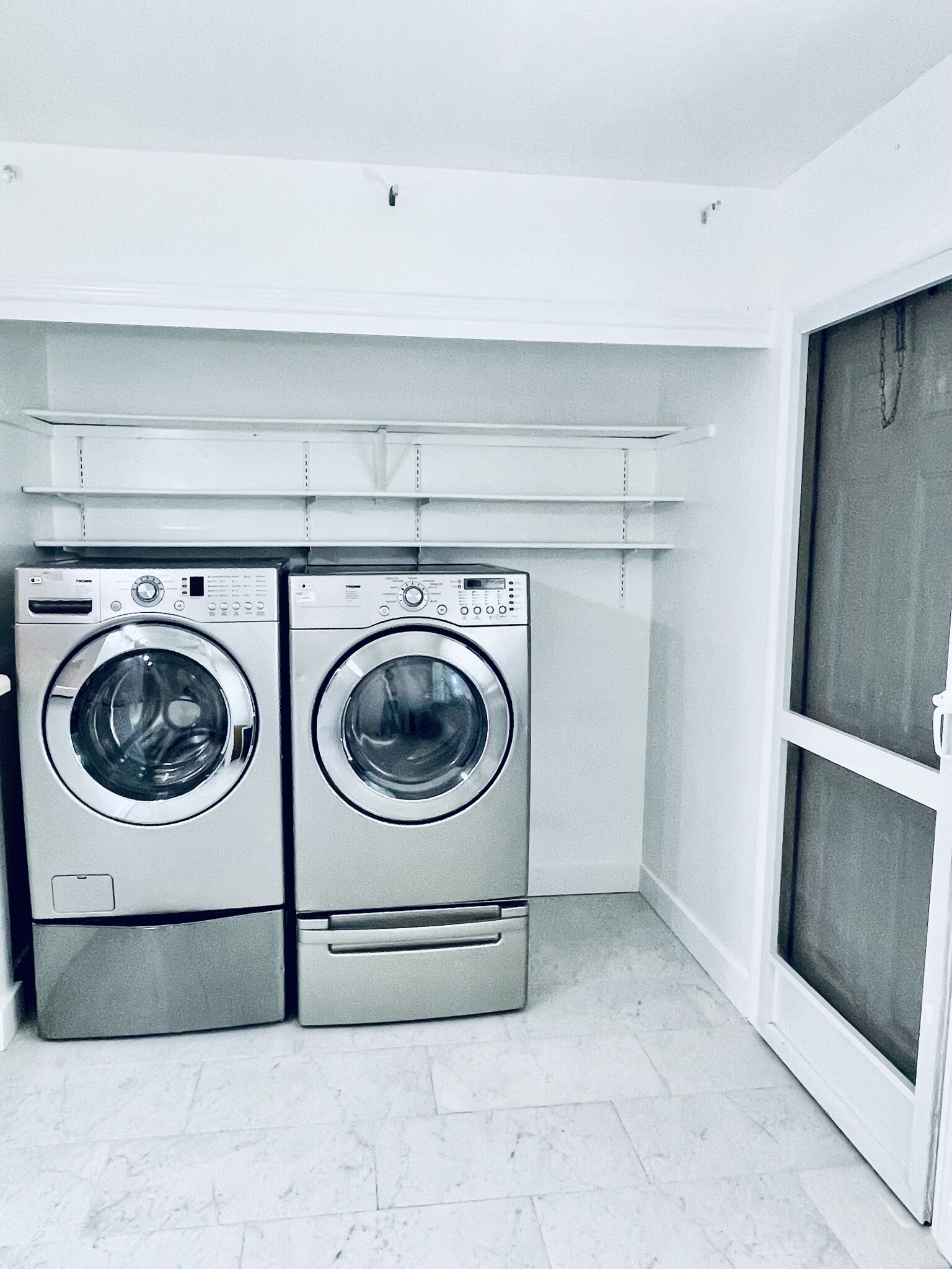 Washer & Dryer in unit - 4158 Tamiami Trl