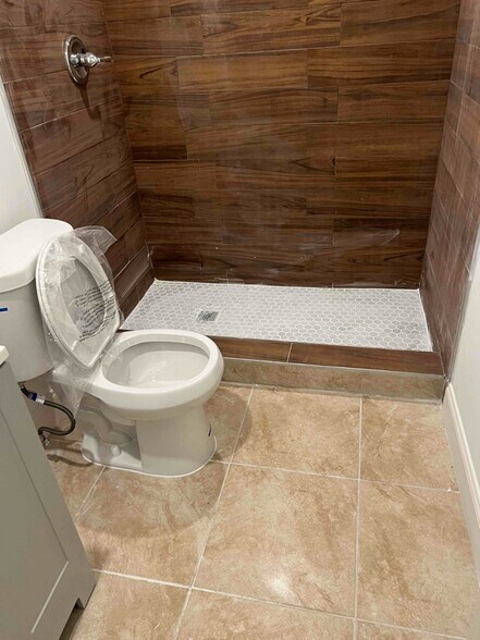 Building Photo - 2111 NW 60th Ave