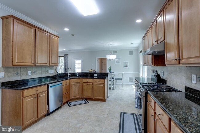 Building Photo - 66 Harness Way