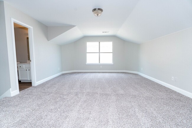 Building Photo - 3105 Whispering Pine Blvd