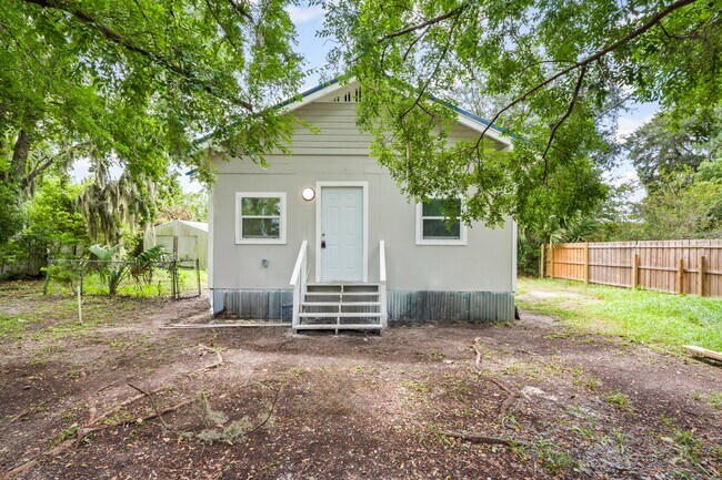 Primary Photo - 48 Kirk Rd