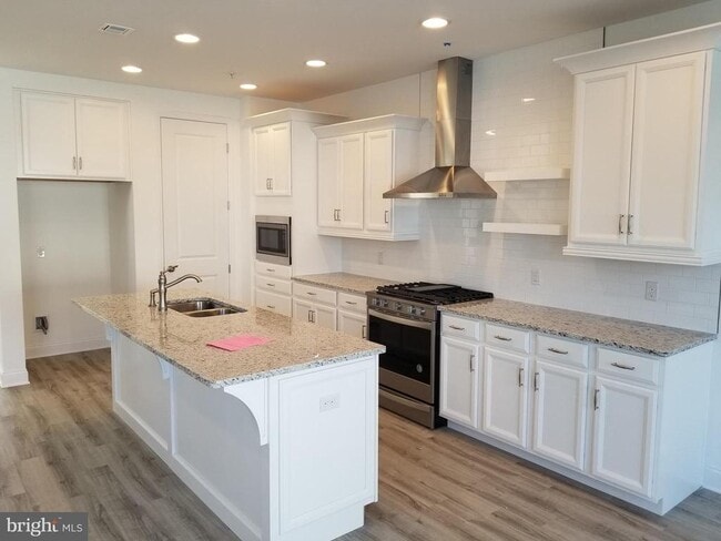 Building Photo - 207 Hoke Farm Way