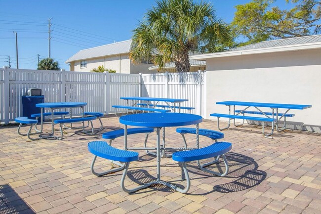 Building Photo - Armature Park- 2/1A-RH