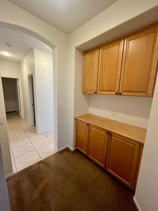 Building Photo - patt1460 Sapphire