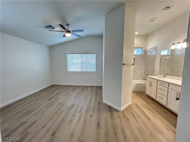 Building Photo - 4425 Rodman Dr