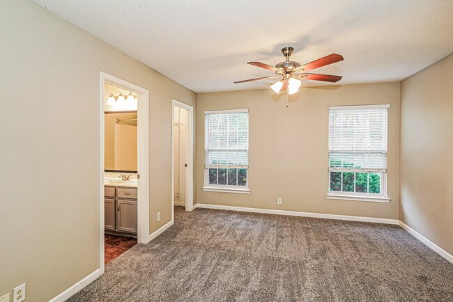 Building Photo - 1061 Cedar Creek Village Rd