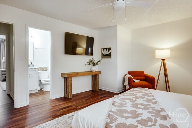 Building Photo - 1905 S Milledge Ave