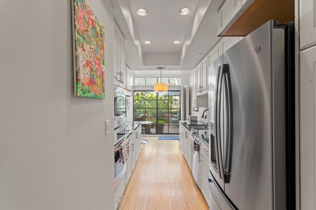 Building Photo - 200 N Swall Dr