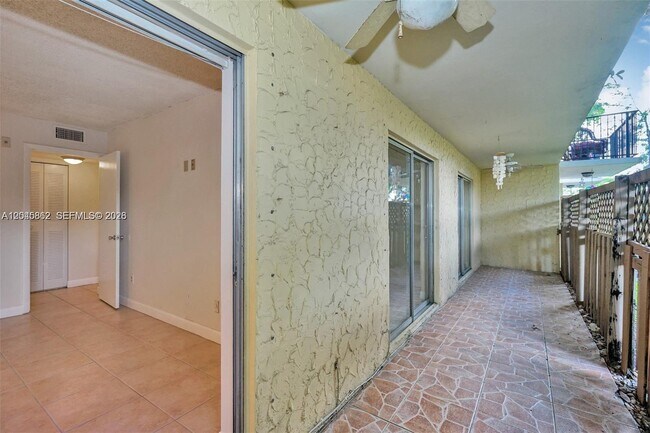 Building Photo - 8500 SW 109th Ave