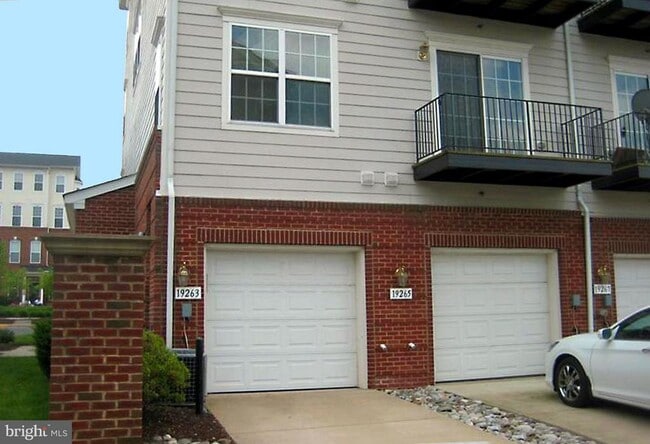 Building Photo - 19263 Winmeade Dr