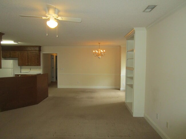 Building Photo - 1045 Cutleaf Dr