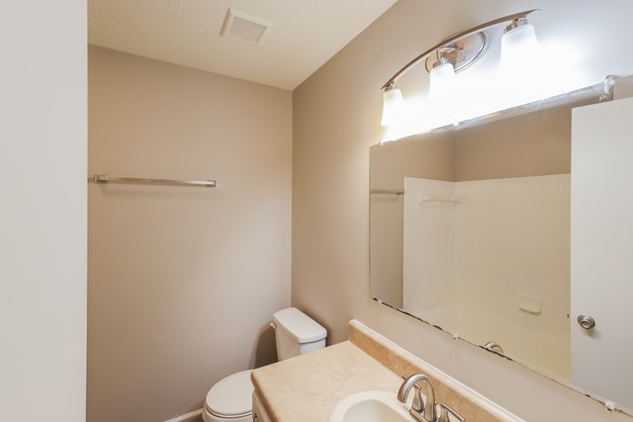 Building Photo - 1708 English Knoll