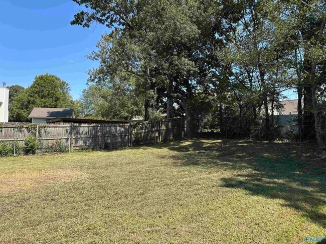 Building Photo - 127 Liza Ln