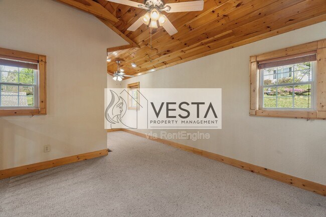 Building Photo - 131 Tanner Trail