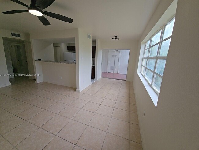 Building Photo - 15340 SW 106th Terrace
