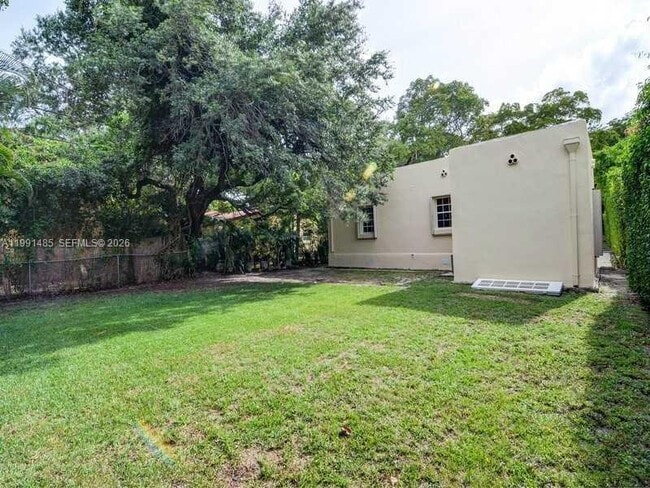 Building Photo - 1507 Genoa St