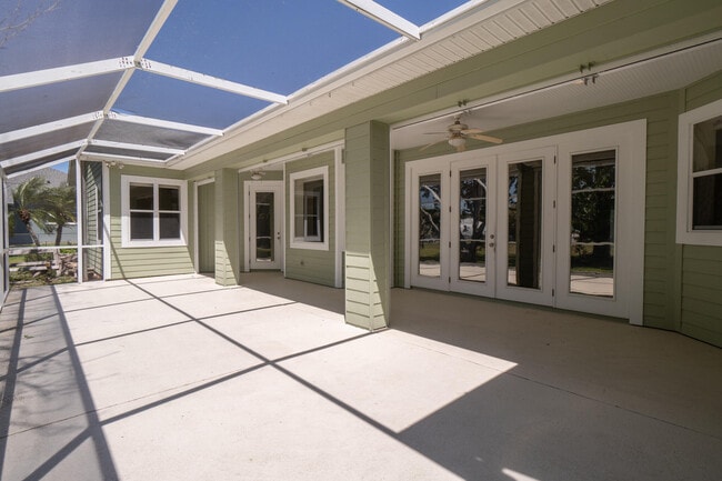 Building Photo - 4085 Crooked Mile Rd