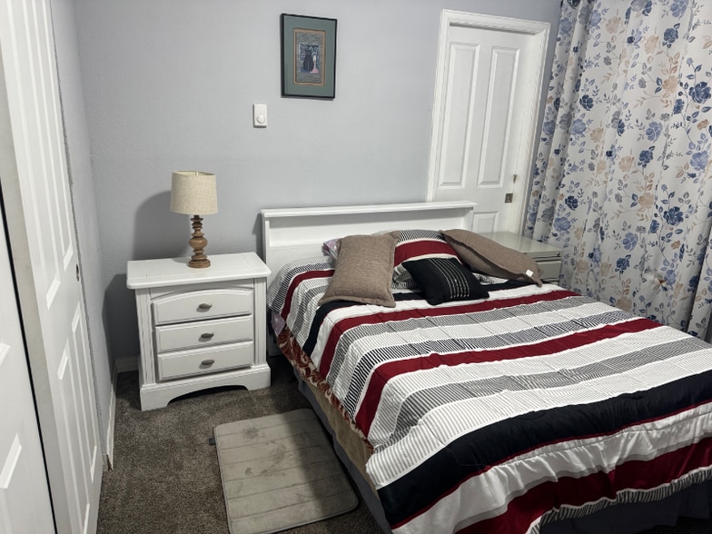 Building Photo - 14892 E Kentucky Dr