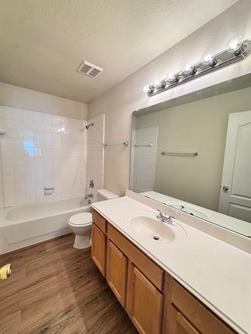 Building Photo - 1317 Hazelwood Dr