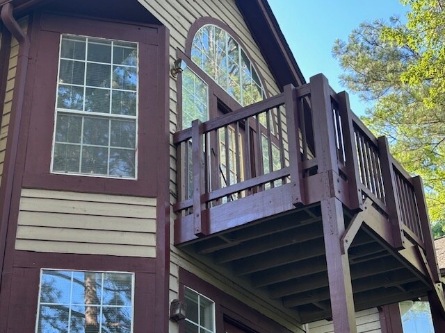 Back Deck 02 - 1112 Sandy Ln Dr