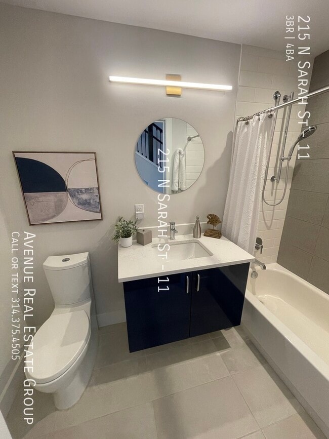 Building Photo - 215 N Sarah St