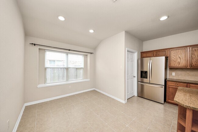 Building Photo - 7730 Trail Hollow