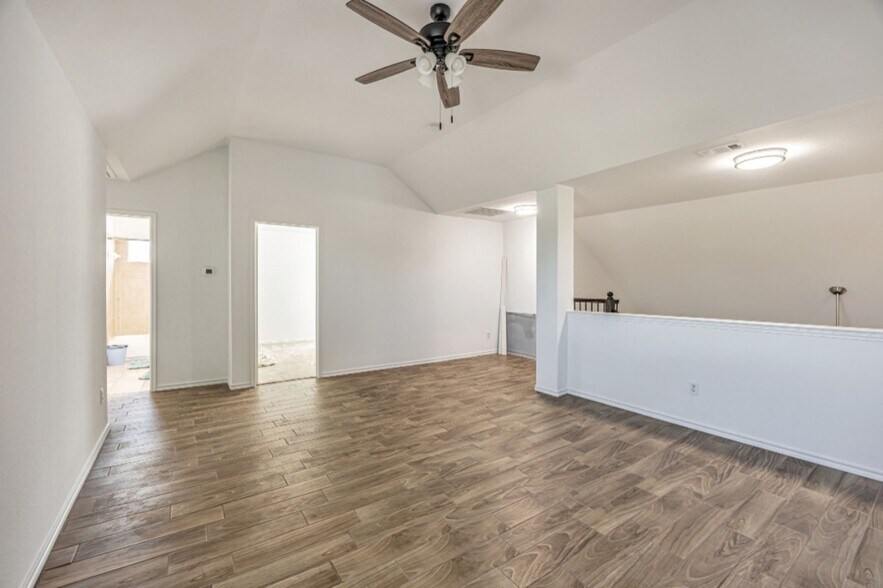 Building Photo - 10206 Teal Hollow Dr
