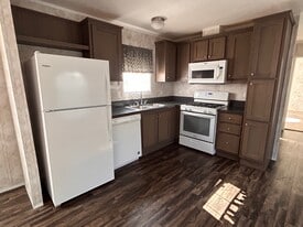 Building Photo - 7 Deer Run Pky