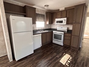Building Photo - 7 Deer Run Pky