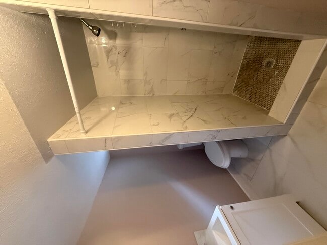 Building Photo - 710 N 66 Terrace