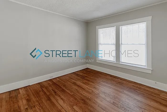 Building Photo - 1612 Fulton Ave SW