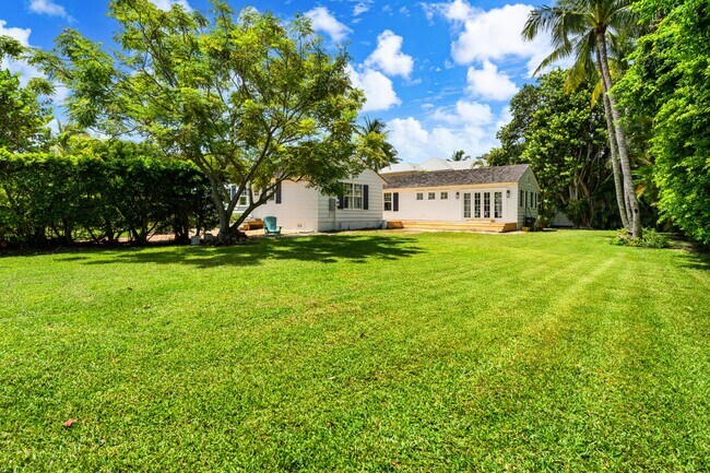 Building Photo - 1017 Tamarind Rd