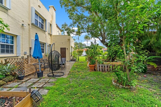 Building Photo - 46 Montilla Ave