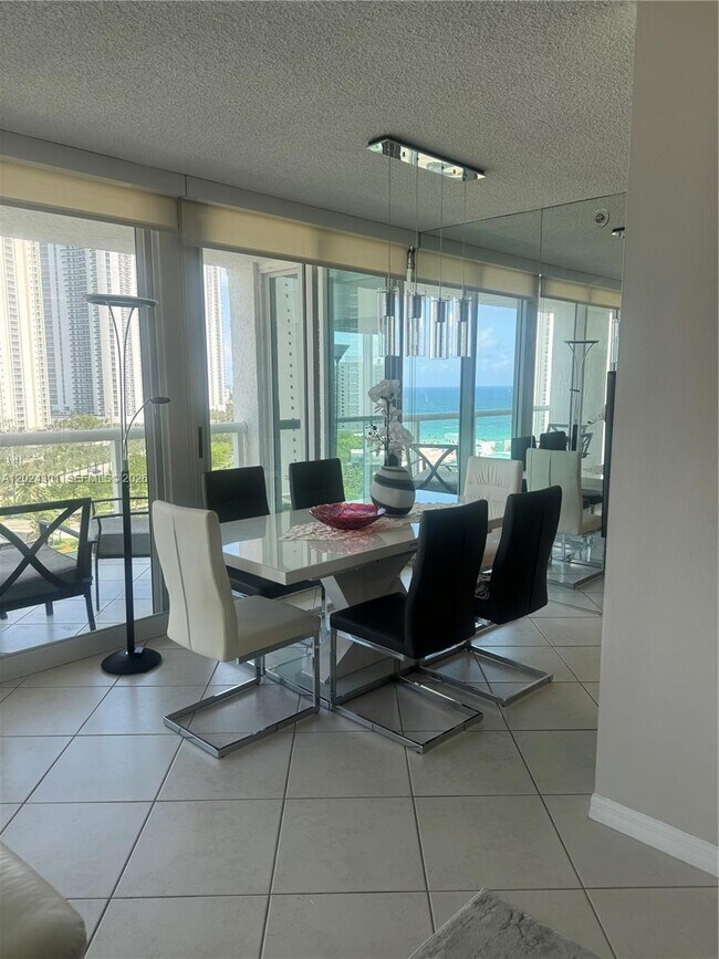 Building Photo - 16400 Collins Ave