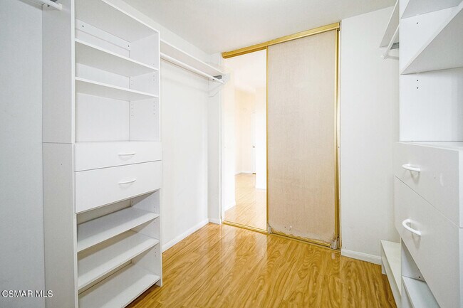 Building Photo - 2111 Peak Pl