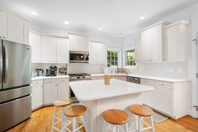 Building Photo - 7829 Harps Mill Woods Run