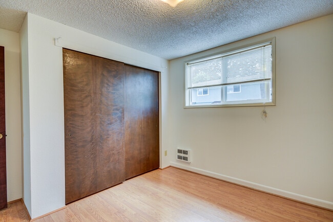 Building Photo - L730 Harrier