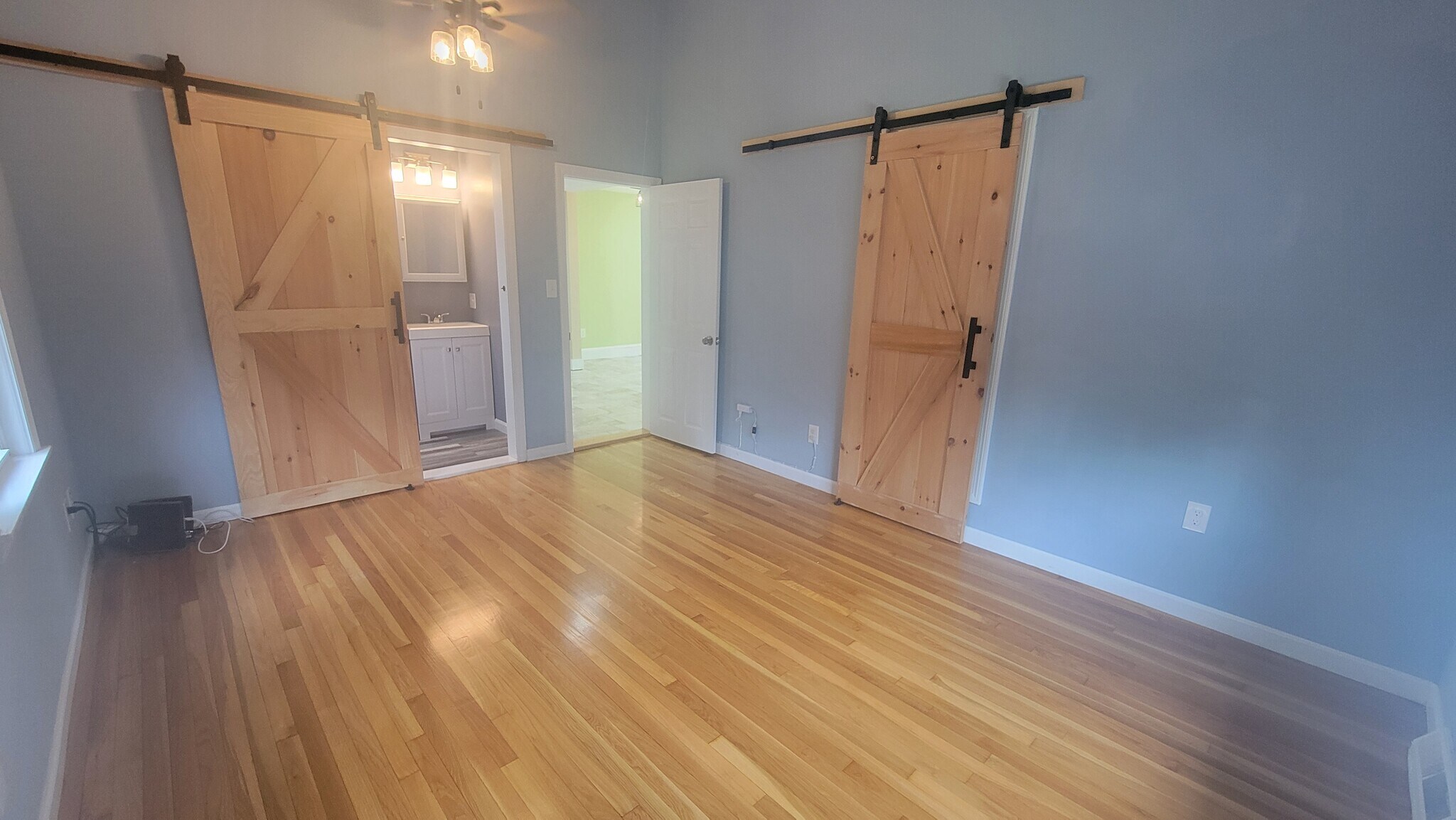 Building Photo - 54 Bolton St