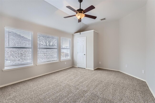 Building Photo - 1105 Shores Blvd