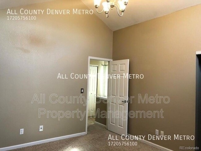 Building Photo - 380 Elati St
