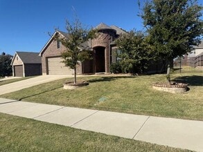 Building Photo - 7208 Windy Ridge Dr