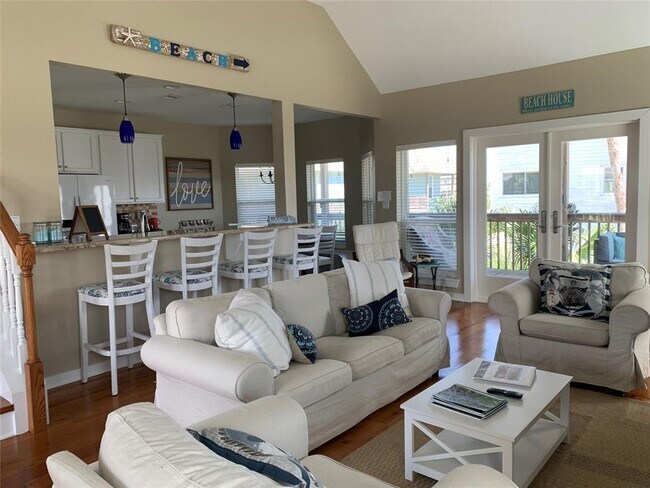 Building Photo - 13807 Mutiny Ln